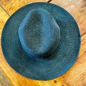 Carly Jean black hat